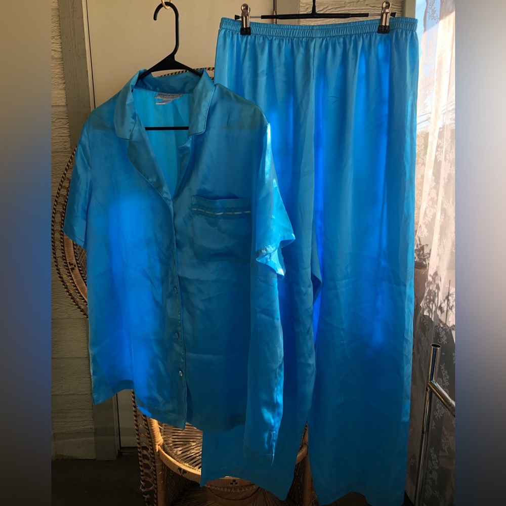 Vintage 90s Morgan Taylor Light-Blue Silky Pajama Top/Bottom Set